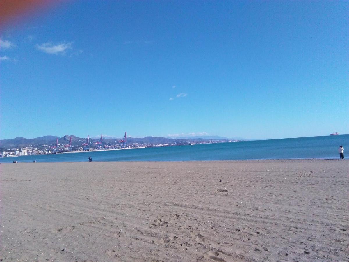 Malaga Downtown And Beach Apartment Exterior photo